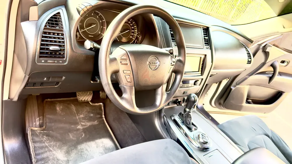 Nissan Patrol XE 2019 - GCC Specs - Single Lady driven - Image 10