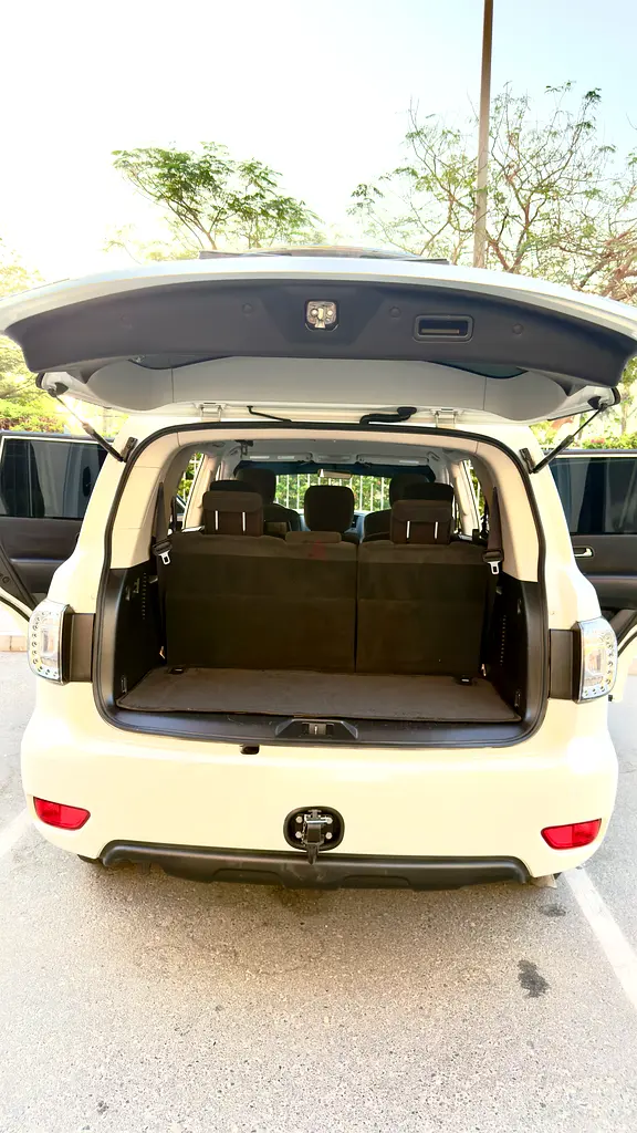 Nissan Patrol XE 2019 - GCC Specs - Single Lady driven - Image 15