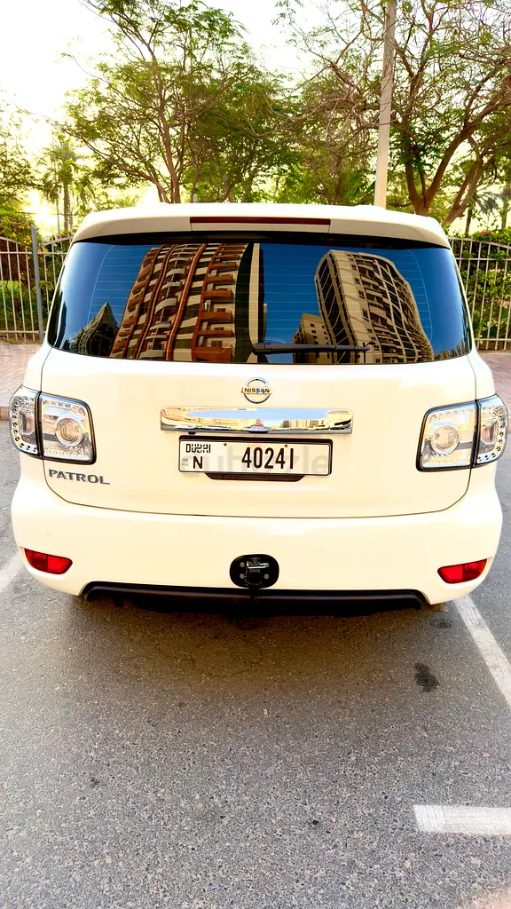 Nissan Patrol XE 2019 - GCC Specs - Single Lady driven - Image 17