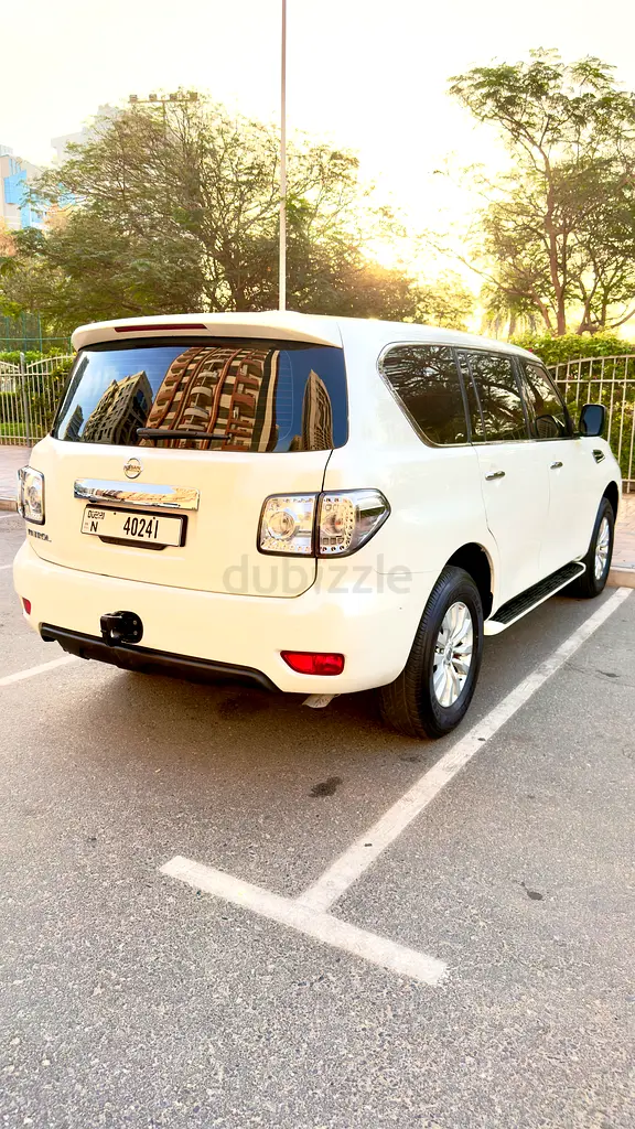 Nissan Patrol XE 2019 - GCC Specs - Single Lady driven - Image 19