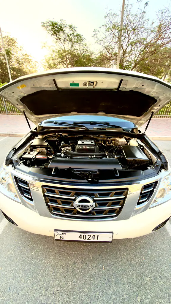 Nissan Patrol XE 2019 - GCC Specs - Single Lady driven - Image 8