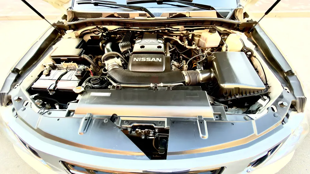 Nissan Patrol XE 2019 - GCC Specs - Single Lady driven - Image 9