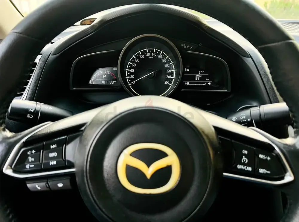 MAZDA 3 SEDAN 1.6 MODEL 2018 GCC SPECS - Image 12