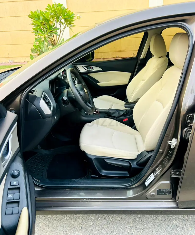 MAZDA 3 SEDAN 1.6 MODEL 2018 GCC SPECS - Image 14