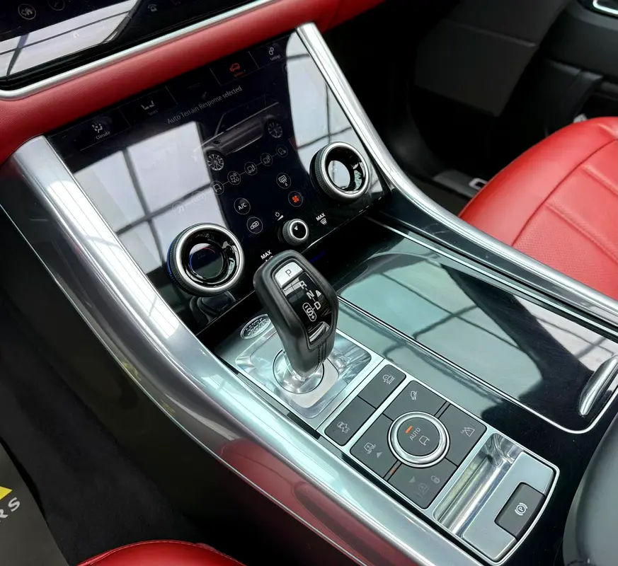 2020 Range Rover Sport P525 HSE ,Land Rover Warranty+Service Contract+Full Service History ,GCC - Image 17