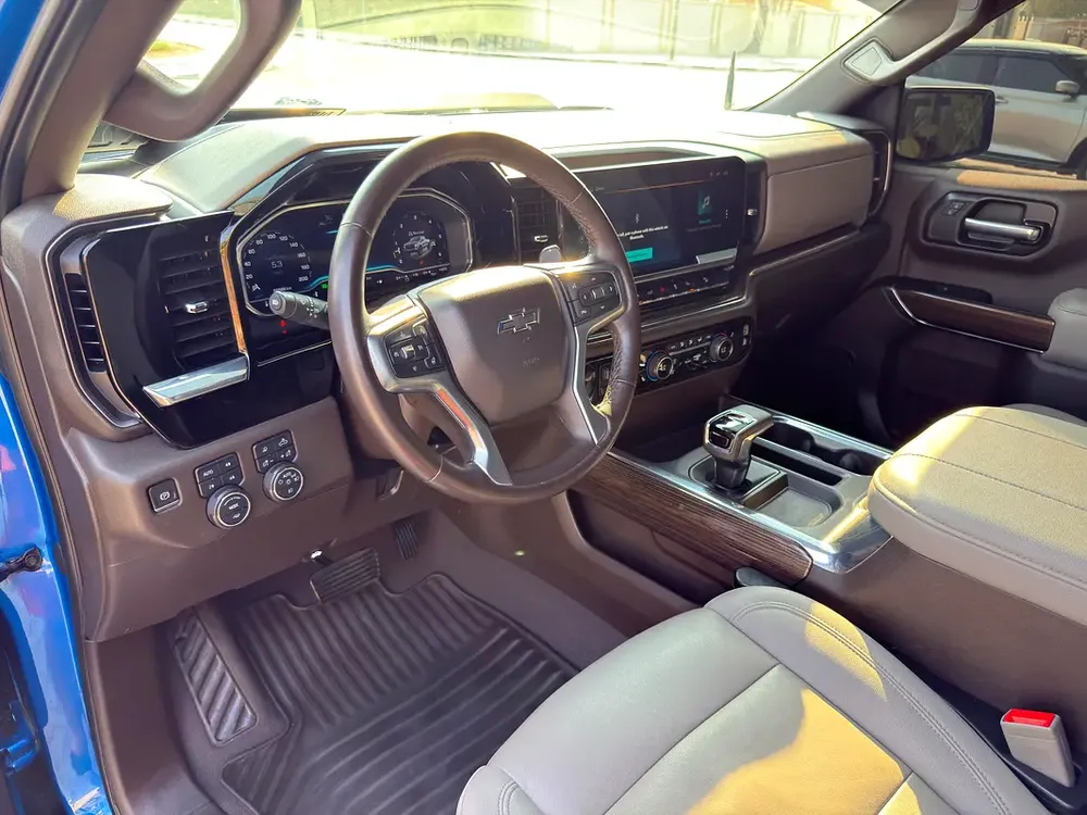 Chevrolet Silverado In perfect condition - Image 10