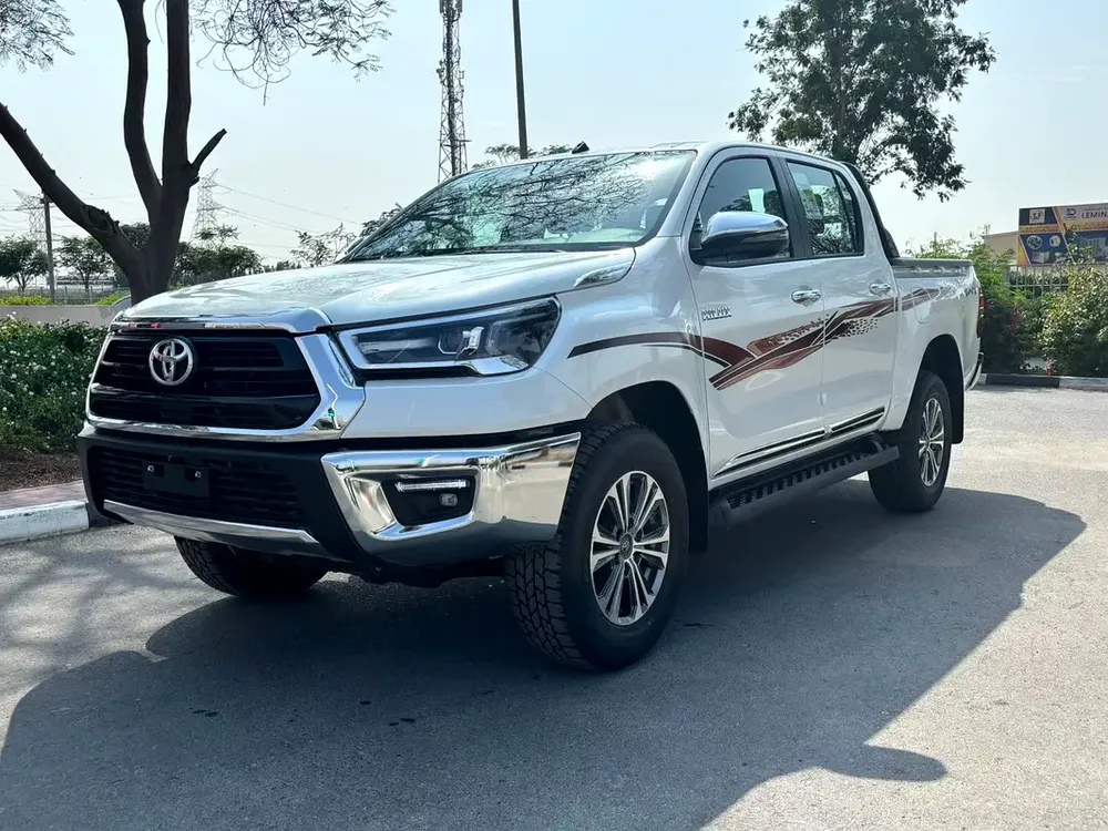 Brand New 2026 Toyota Hilux Double Cab GLX - GCC Specs - Image 4