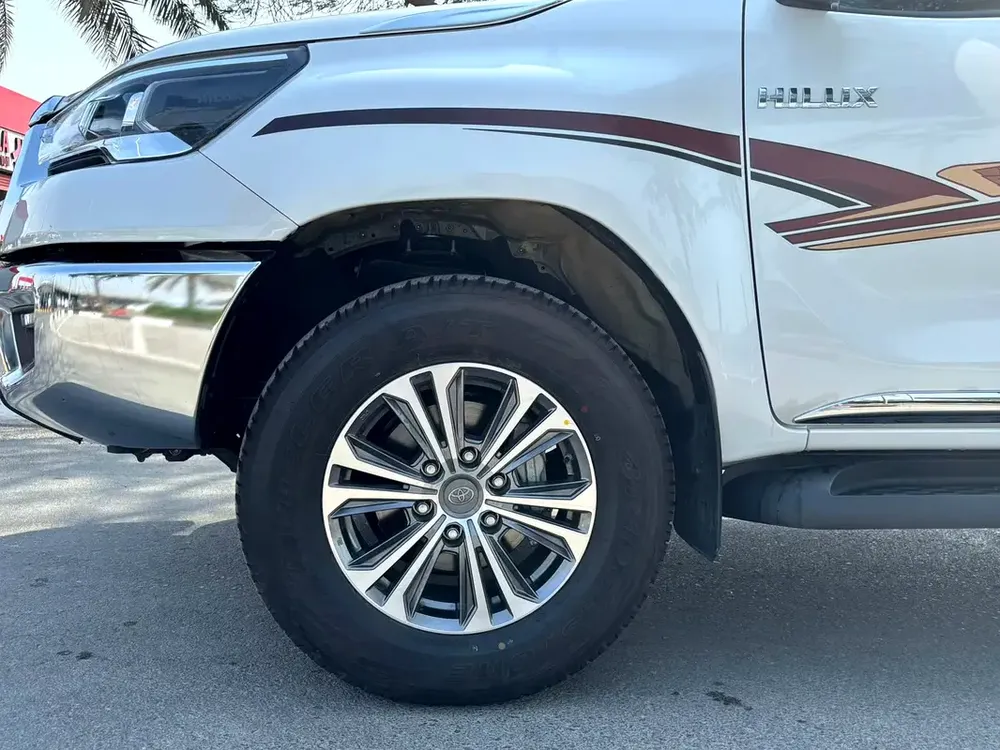 Brand New 2026 Toyota Hilux Double Cab GLX - GCC Specs - Image 5