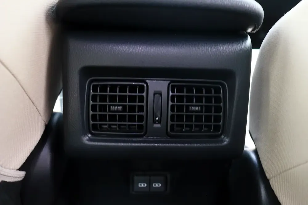 CAMRY SDN P 2.5L AT XLE RA - Image 17