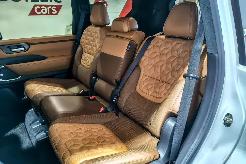AED 4255/month | 2025 Nissan Patrol SE Platinum City | GCC Specs | Ref#453582 - Image 12