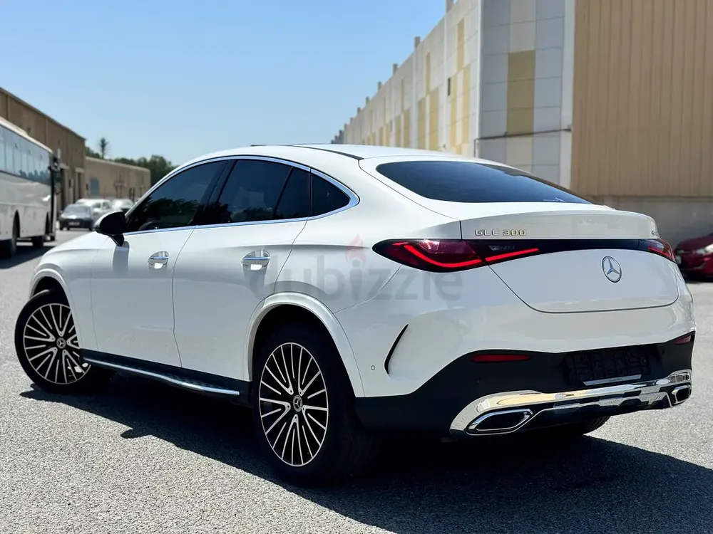 Mercedes-Benz GLC 300 - Image 4