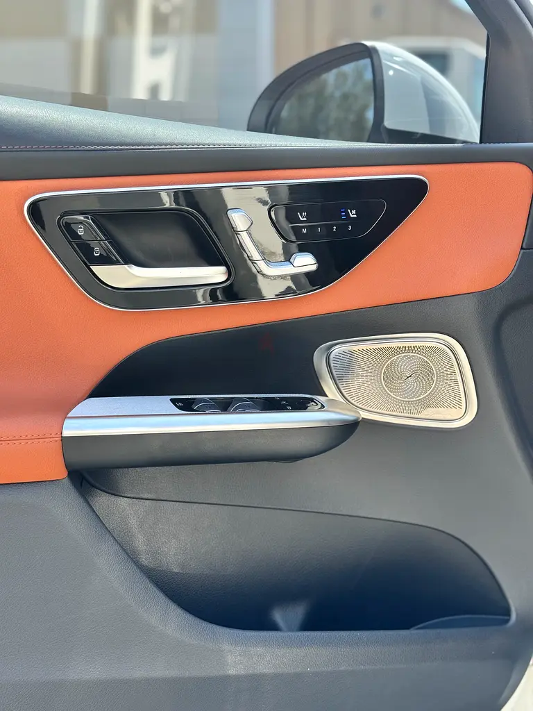 Mercedes-Benz GLC 300 - Image 9