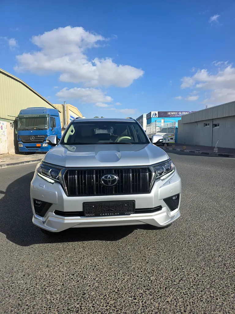 TOYOTA PRADO VXR ADVENTURE 2 YEAR WARRANTY - Image 4