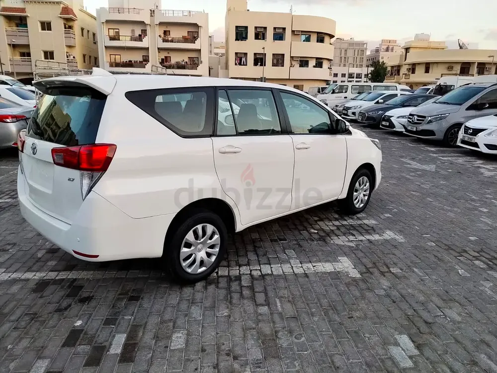 Toyota Innova 2018 | GCC Spec | 8 Seater | No Accident History | in good condition for Sale - Image 5