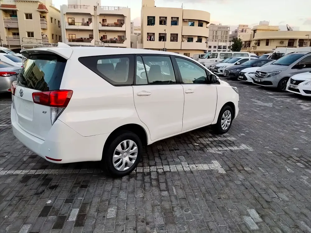 Toyota Innova 2018 | GCC Spec | 8 Seater | No Accident History | in good condition for Sale - Image 6