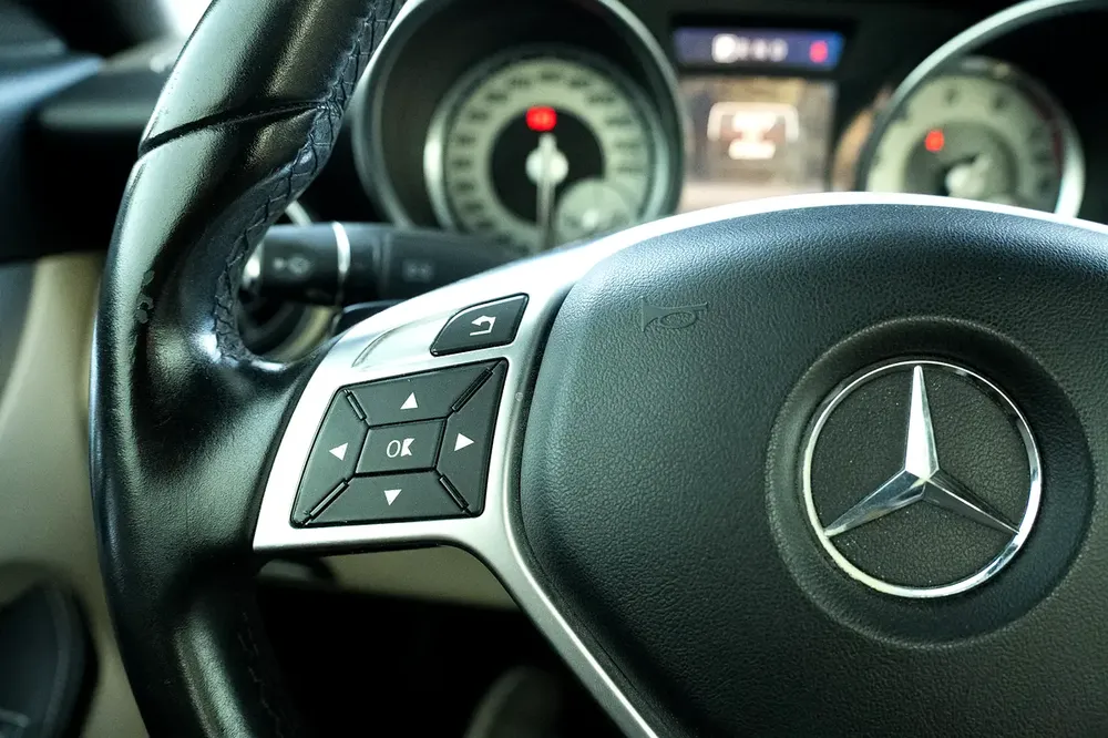 Mercedes-Benz SLK-Class SLK 200 2016 GCC Specs 83000 KM - Image 11