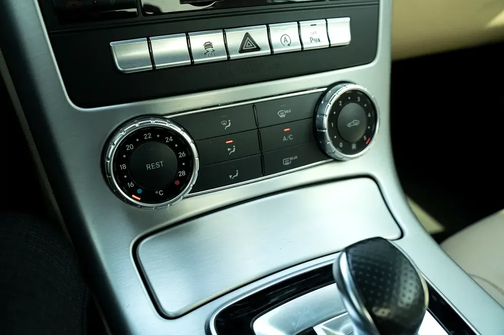 Mercedes-Benz SLK-Class SLK 200 2016 GCC Specs 83000 KM - Image 15