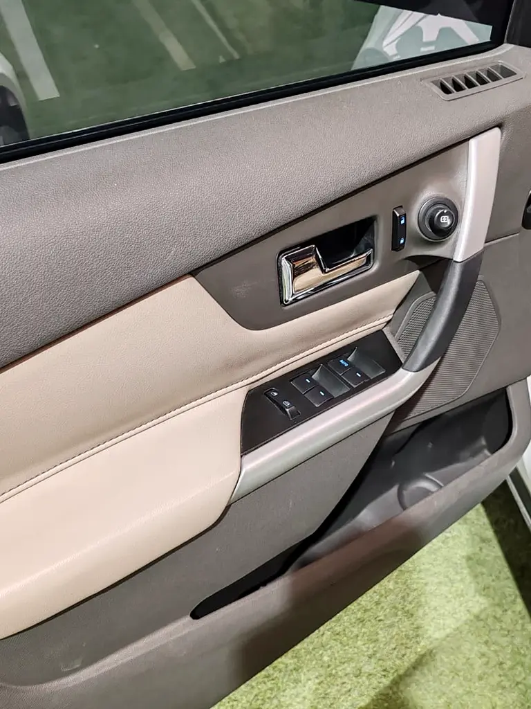 Ford Edge SEL 2014 - GCC Specs - Well Maintained - Image 18