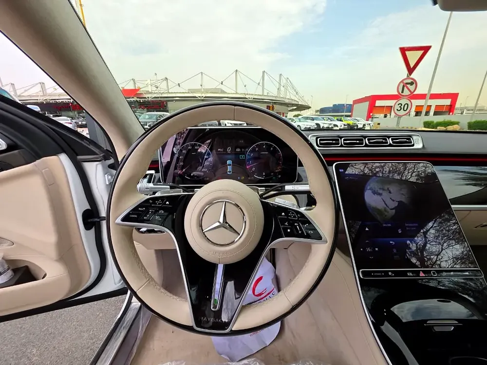 Mercedes-Maybach S 680 v 12 2024, Japanese Specs - Image 12