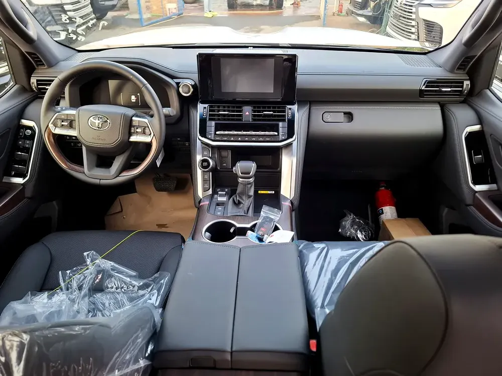 Toyota Landcruiser GXR 4.0L 2026 Black Petrol Radar (Export Only) - Image 14