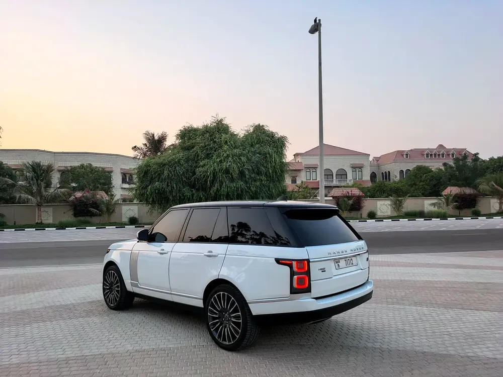 RANGE ROVER VOGUE HSE 2020 AMAZING CONDITION FULL OPTION - Image 11