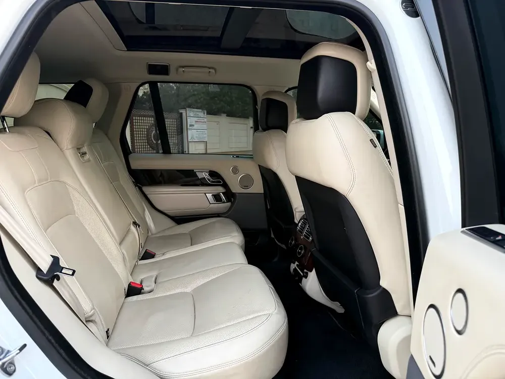 RANGE ROVER VOGUE HSE 2020 AMAZING CONDITION FULL OPTION - Image 7