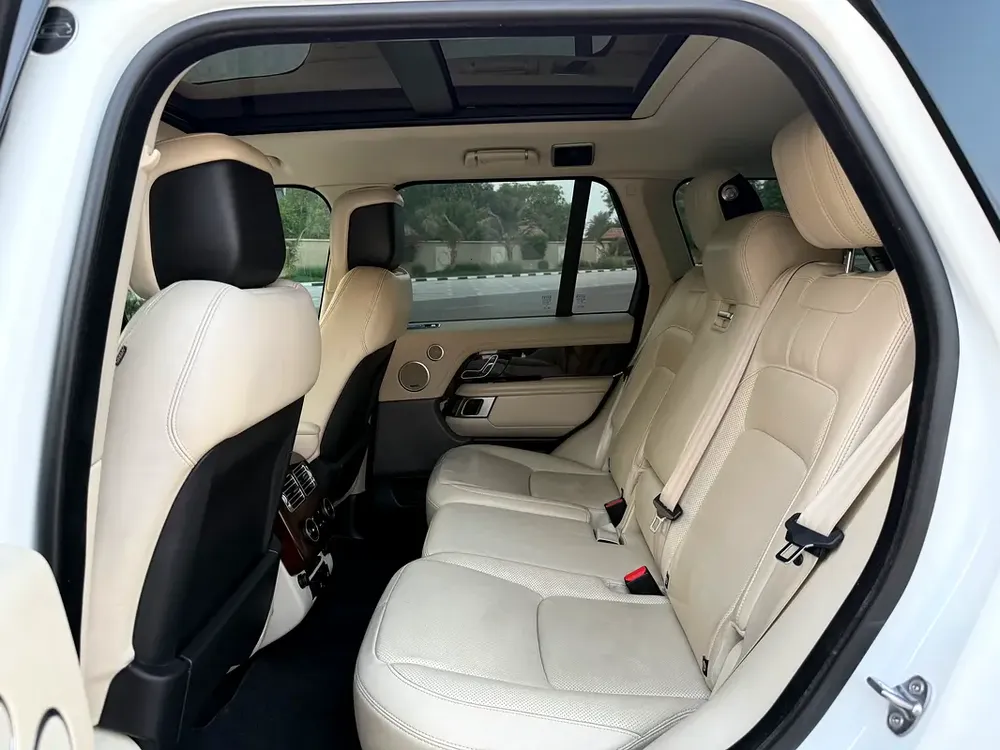 RANGE ROVER VOGUE HSE 2020 AMAZING CONDITION FULL OPTION - Image 8