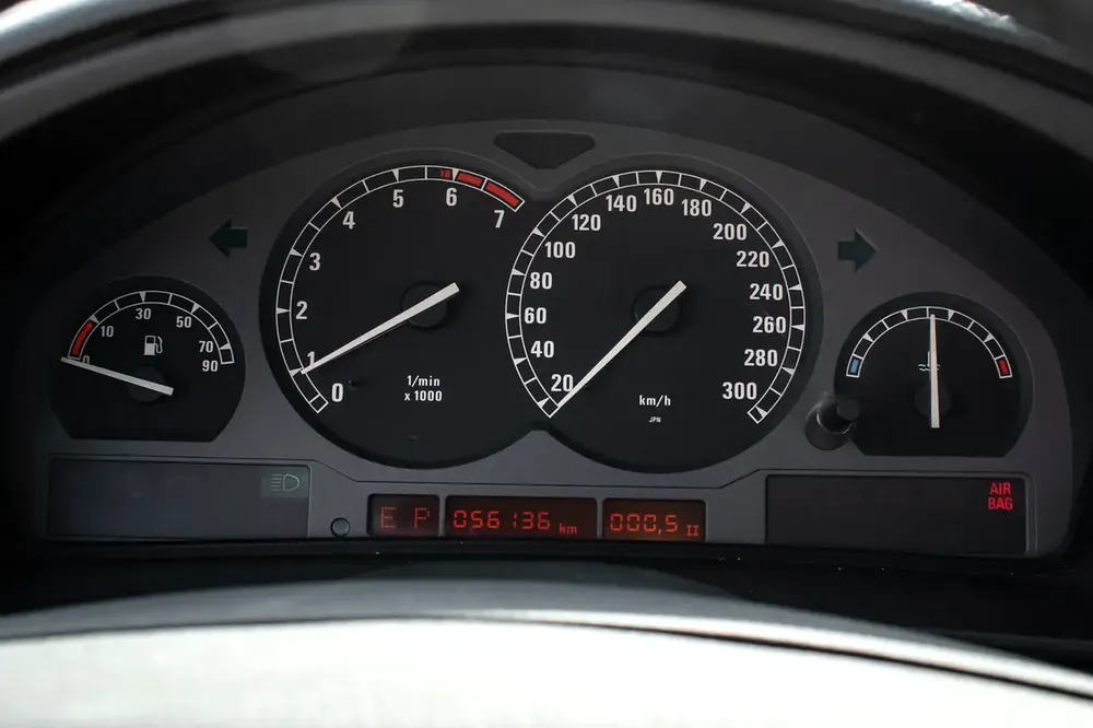 1992 - BMW 850i - JAPAN IMPORTED - ONLY 56,000 KM DONE - Image 11