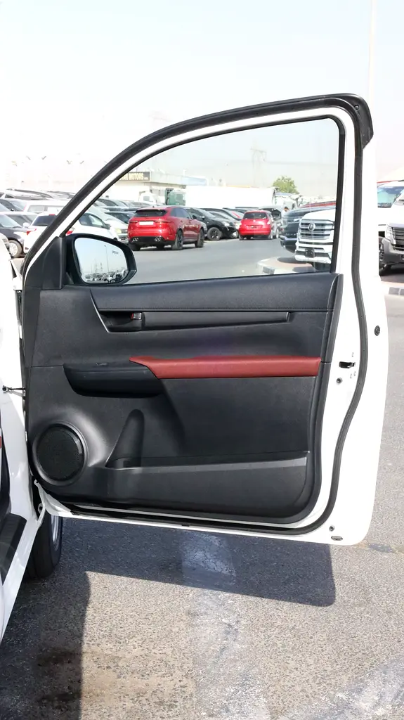 Toyota hilux SC RWD 2.7 L - Image 10
