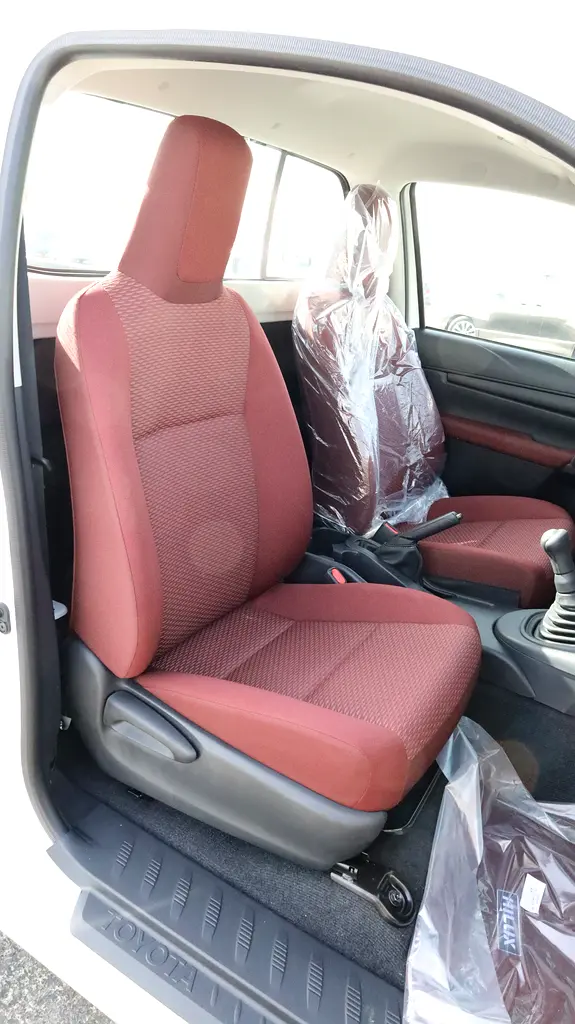 Toyota hilux SC RWD 2.7 L - Image 16