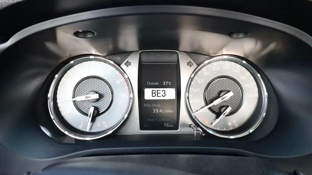 Toyota hilux SC RWD 2.7 L - Image 20