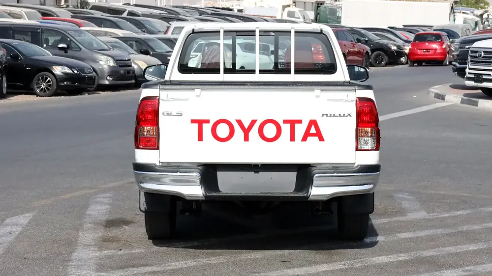 Toyota hilux SC RWD 2.7 L - Image 4