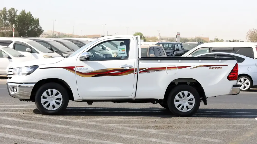 Toyota hilux SC RWD 2.7 L - Image 5