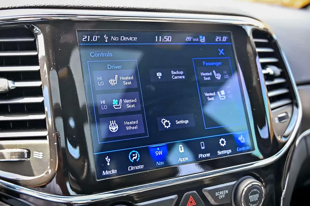 AED 1672/month | 2021 Jeep Grand Cherokee  | GCC Specs | Ref#428118 - Image 16