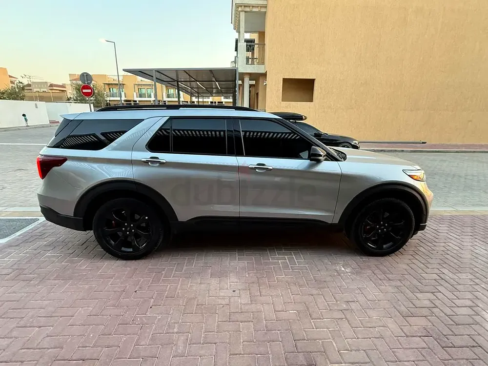 Ford Explorer ST 2023, GCC Specs - Like New! - Image 5