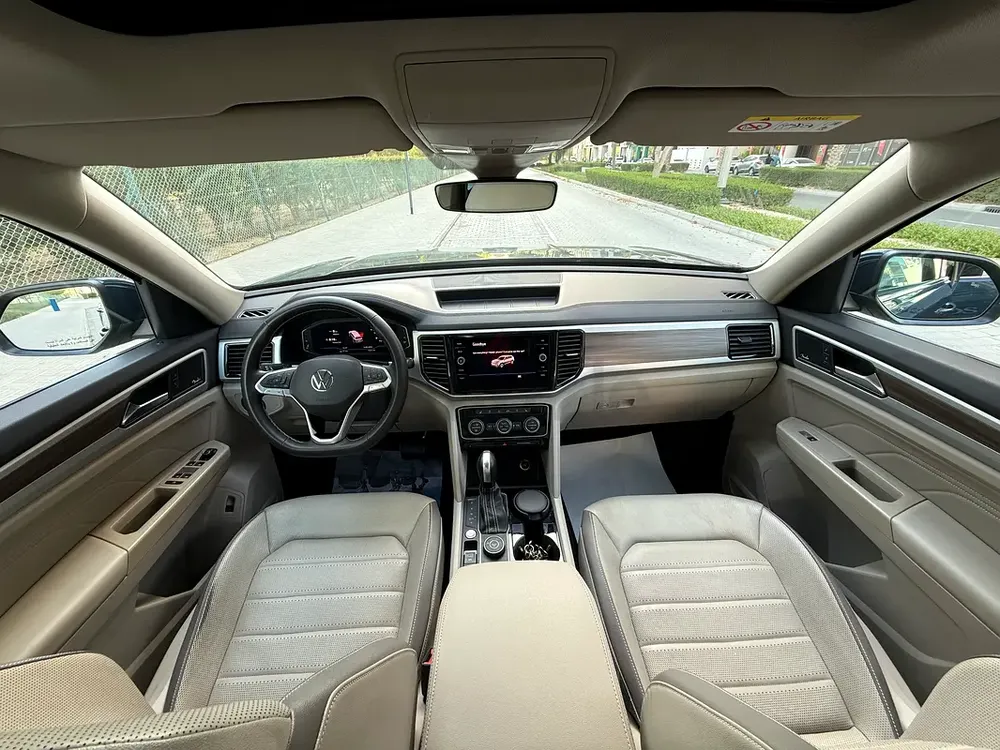 Volkswagen Teramont Highline Plus, 7 Seater 2021 GCC Specs, Radar and Seat Cooler, CarPlay connect - Image 13