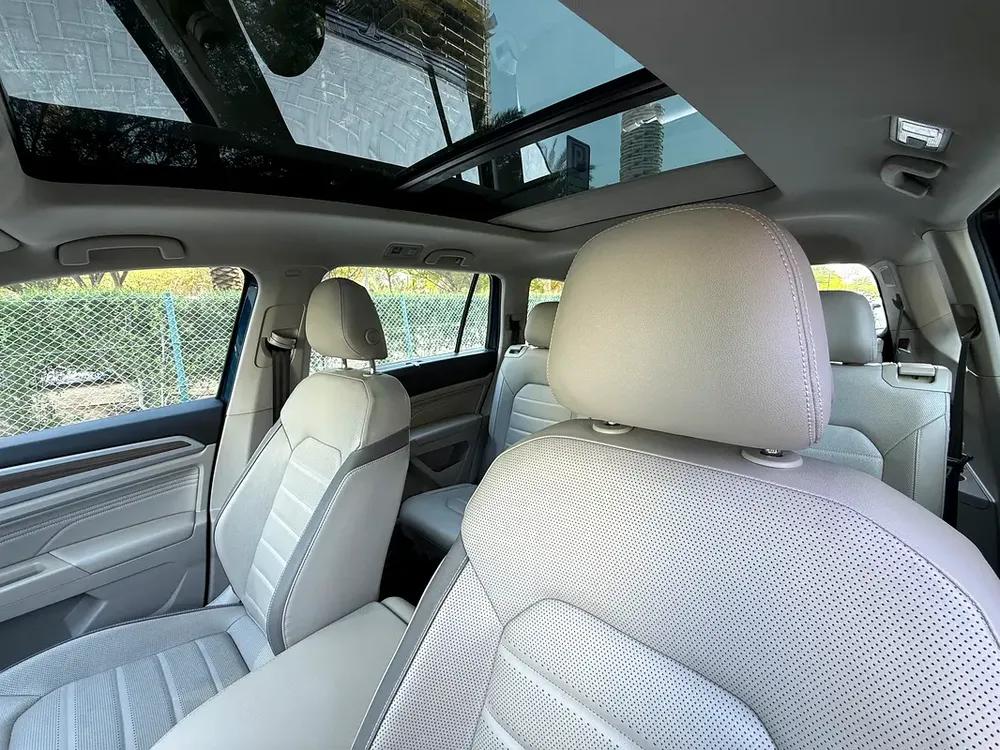 Volkswagen Teramont Highline Plus, 7 Seater 2021 GCC Specs, Radar and Seat Cooler, CarPlay connect - Image 17