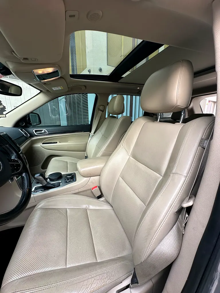 JEEP GRAND CHEROKEE 2020 LIMITED GCC SERVICE HISTORY FOR SALE - Image 10