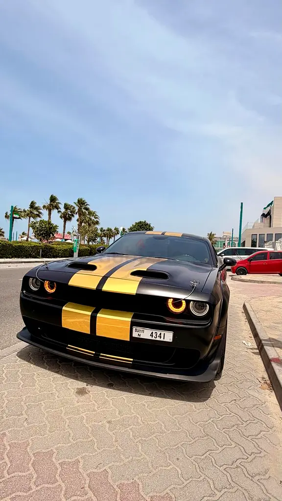 immaculate DODGE challenger 2018 GCC V8 RT/HE.5.7, Wide body with sunroof - Image 11