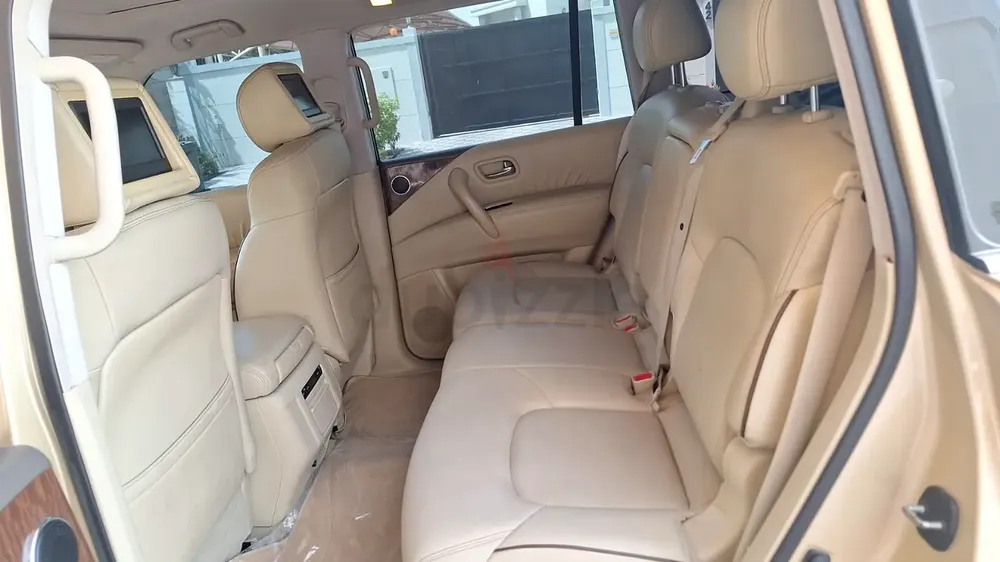 Nissan Patrol LE Platinum 2010 GCC Specs - Image 7