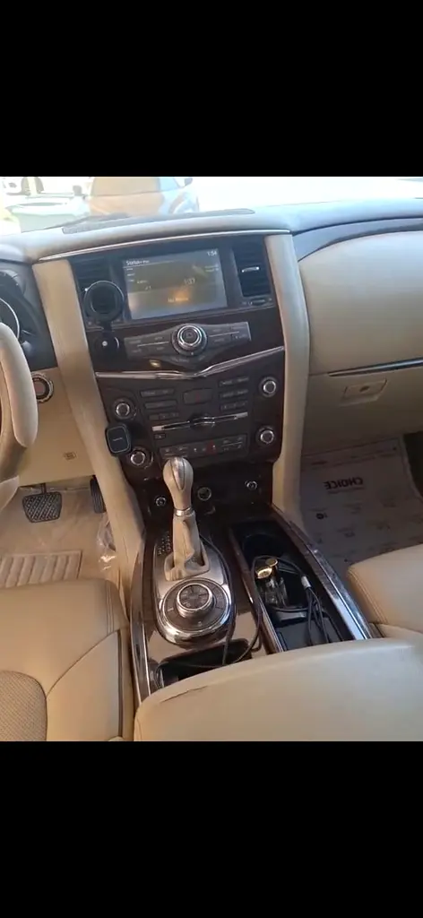 Nissan Patrol LE Platinum 2010 GCC Specs - Image 9