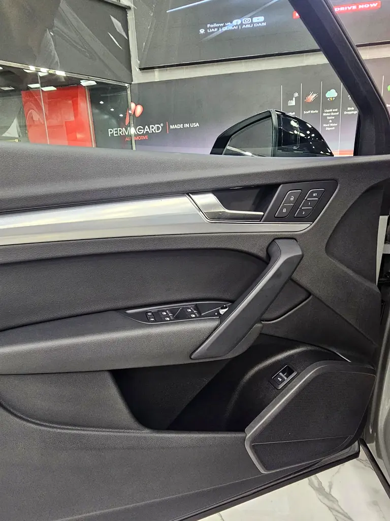 APX monthly EMI 1750 | Audi Q5 45 TFSI Quattro Sport | GCC Specs | Excellent Condition | Warranty + - Image 11