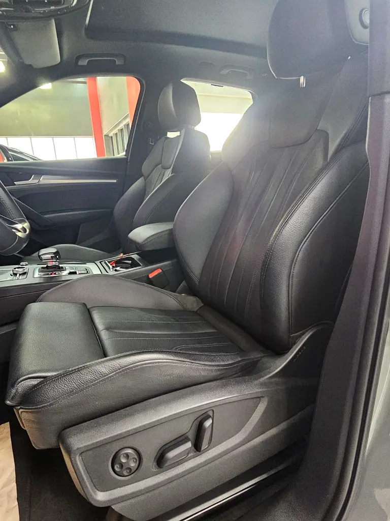 APX monthly EMI 1750 | Audi Q5 45 TFSI Quattro Sport | GCC Specs | Excellent Condition | Warranty + - Image 12