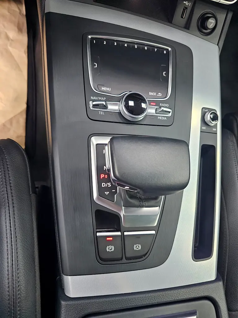 APX monthly EMI 1750 | Audi Q5 45 TFSI Quattro Sport | GCC Specs | Excellent Condition | Warranty + - Image 15