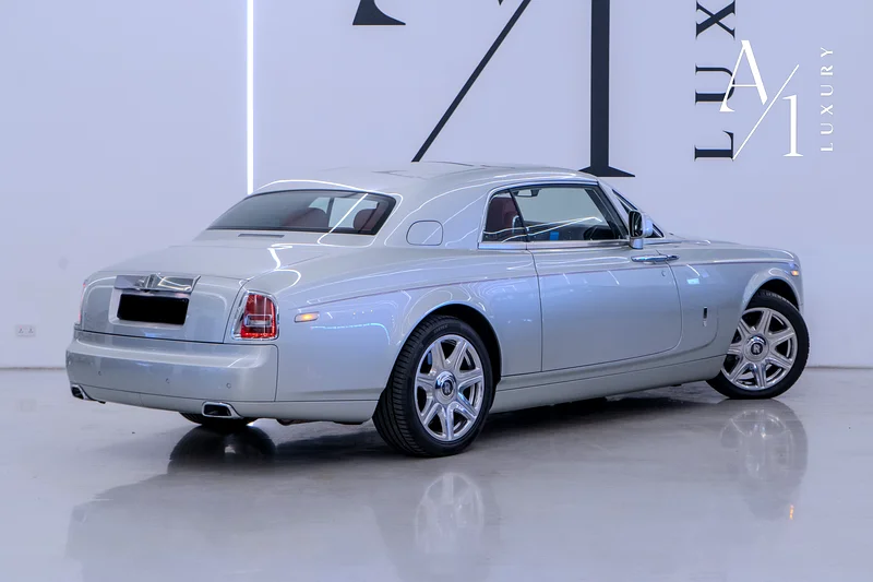2014 Rolls Royce Phantom Coupe, Full Service History, Full Option, GCC - Image 4