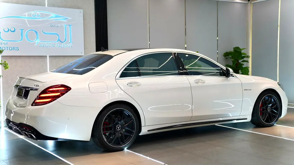 ELITE AMG MERCEDES S500 V8 || S63 KIT || RADAR || TOP RANGE || GCC || HEADUP DISPLAY LOW MILEAGE - Image 13
