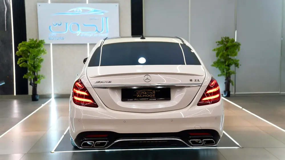 ELITE AMG MERCEDES S500 V8 || S63 KIT || RADAR || TOP RANGE || GCC || HEADUP DISPLAY LOW MILEAGE - Image 6
