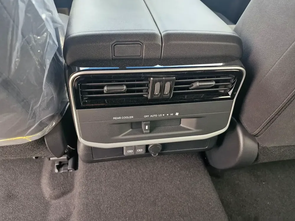 2026 TOYOTA LC300 GX 4.0L BASIC BRAND NEW 0KM (EXPORT ONLY) - Image 16