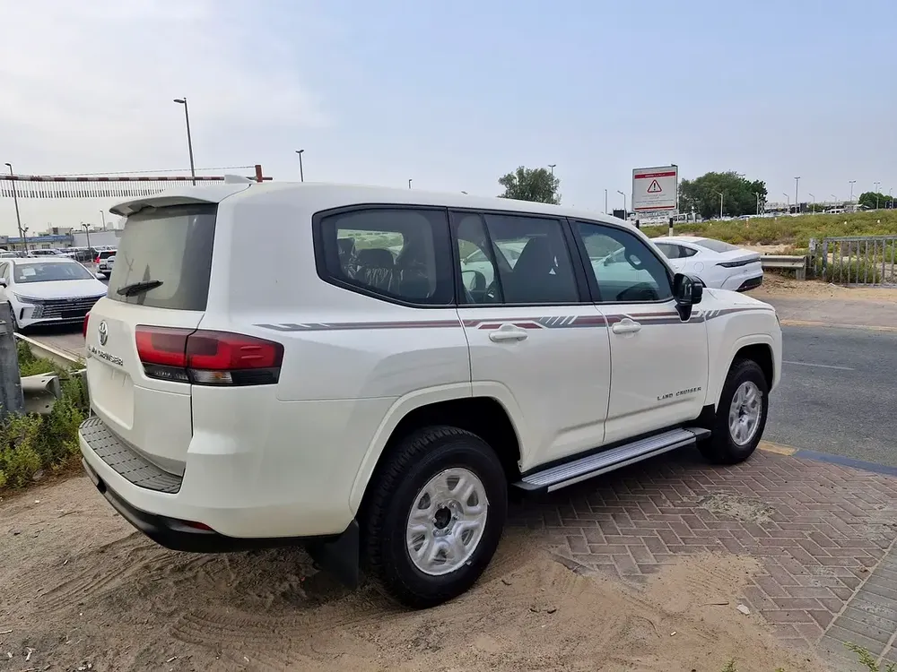 2026 TOYOTA LC300 GX 4.0L BASIC BRAND NEW 0KM (EXPORT ONLY) - Image 4