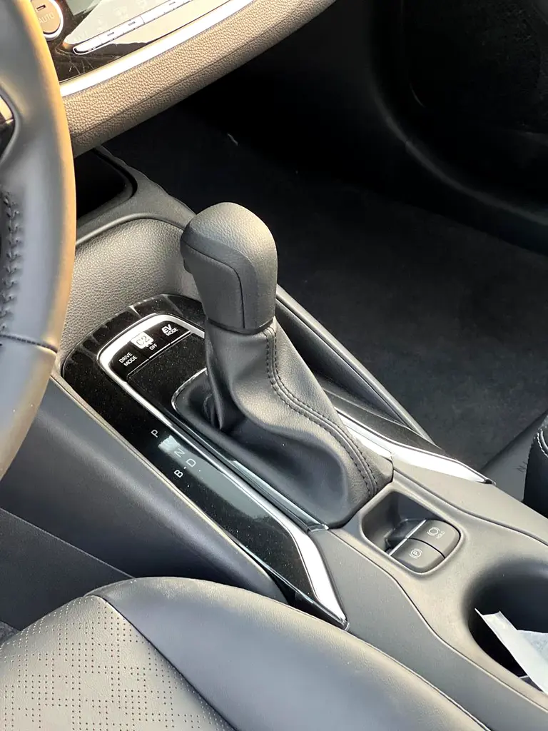 TOYOTA COROLLA ELITE HYBRID 1.8L HEV 2025 - Image 10